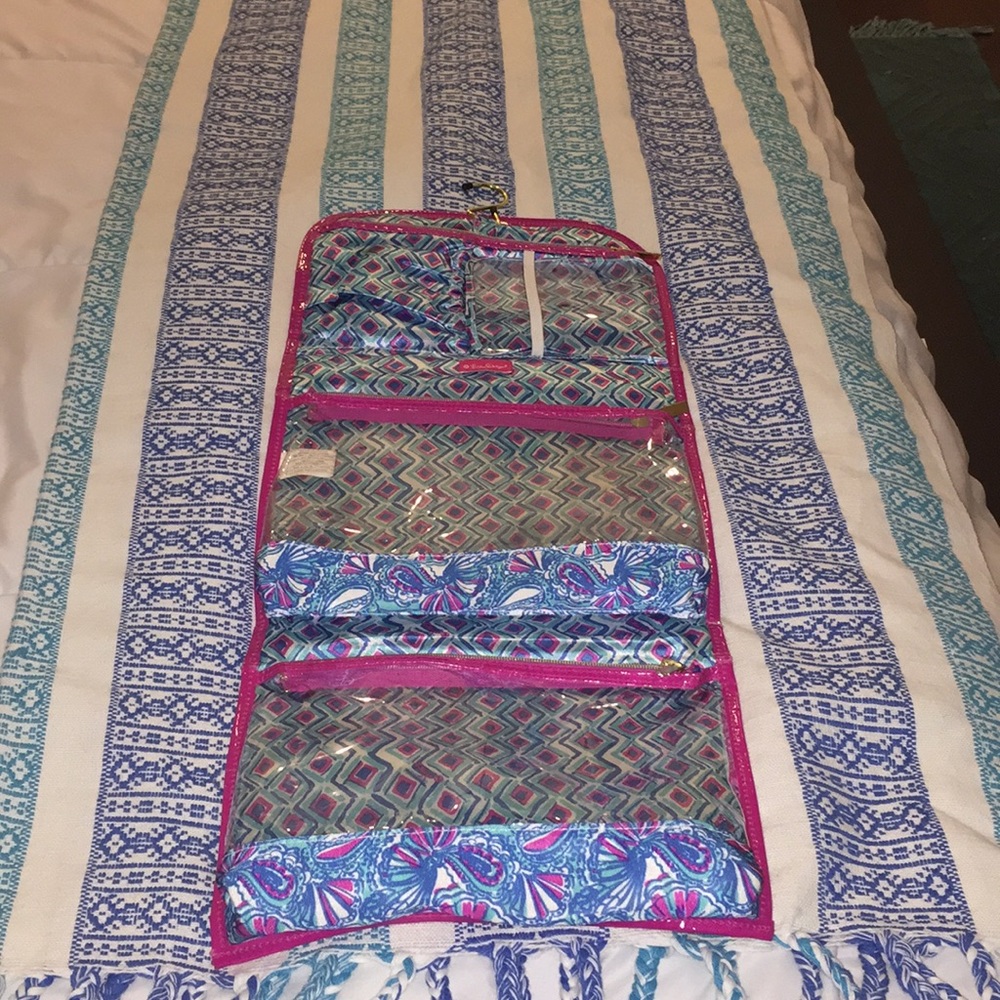 Lilly Pulitzer travel case hanging markup bag kit